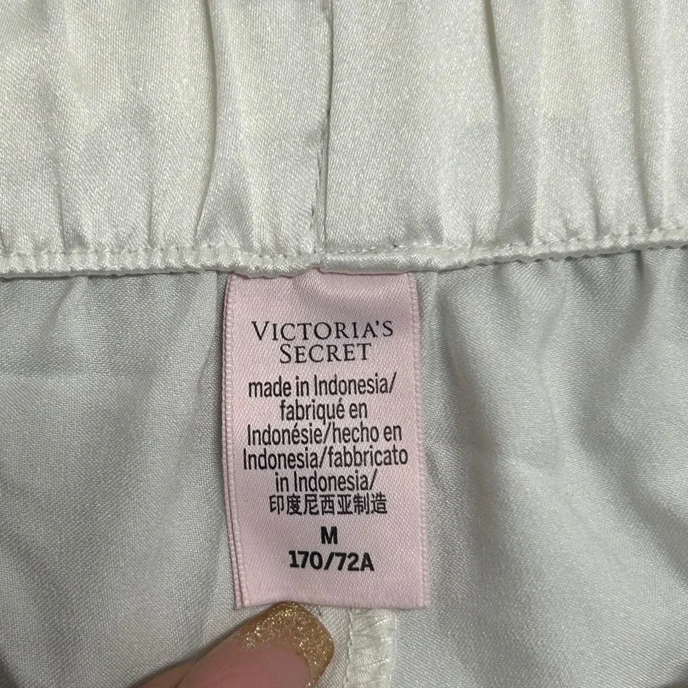 Victoria's Secret Pajama Shorts Womens Size M White Satin Sweet Dreams Polka Dot